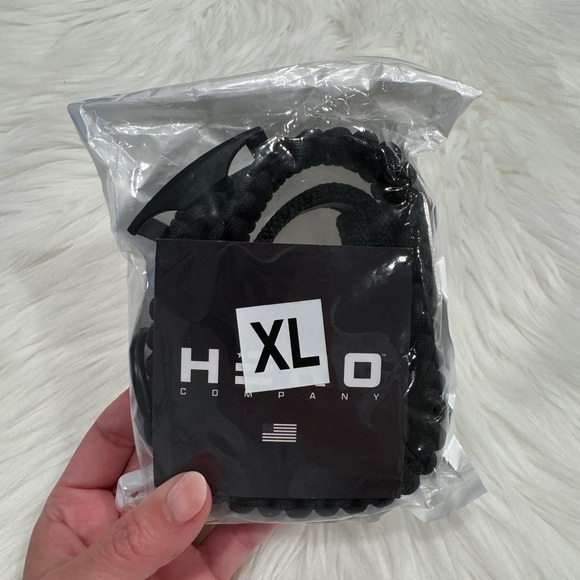 The Hero Company’s Never Forgotten Men's Bracelet & Dog Paracord Collar Bundle - Picture 6 of 16